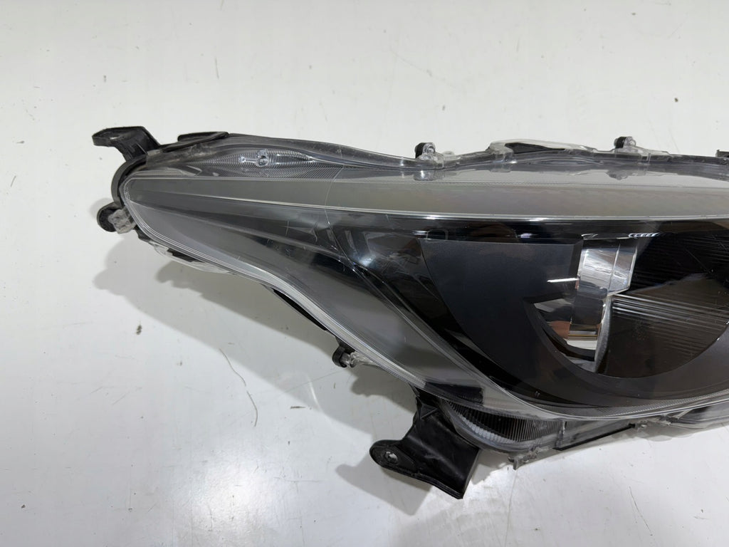 Frontscheinwerfer Toyota IV Yaris Rechts Scheinwerfer Headlight SCH1375497315wy