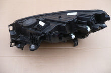 Laden Sie das Bild in den Galerie-Viewer, Frontscheinwerfer Skoda Enyaq 5LB941016 LED Rechts Scheinwerfer Headlight
