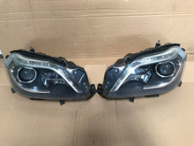 Laden Sie das Bild in den Galerie-Viewer, Frontscheinwerfer Mercedes-Benz X166 A1668203559 Xenon Ein Satz Headlight SCH5726906651ms