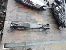 Load image into Gallery viewer, Frontscheinwerfer Porsche Cayenne Vorderseite Scheinwerfer Headlight SCH8793259988wc