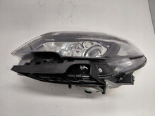 Laden Sie das Bild in den Galerie-Viewer, Frontscheinwerfer Opel Mokka Xenon Links Scheinwerfer Headlight SCH8995656167av