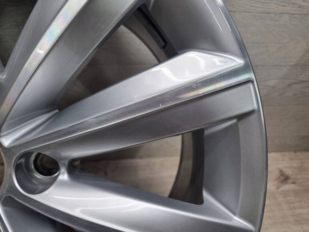 1x Alufelge 17 Zoll 7.5" 5x112 47ET Glanz Silber 3AA601025F VW Passat B7 FEL1471483437cf