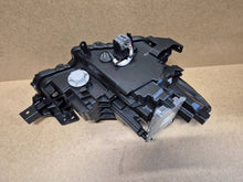 Laden Sie das Bild in den Galerie-Viewer, Frontscheinwerfer Mazda 3 Bp BHRB67890 Links Scheinwerfer Headlight SCH6004648075od