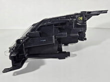 Laden Sie das Bild in den Galerie-Viewer, Frontscheinwerfer Mitsubishi L200 8301D382 Full LED Rechts Headlight