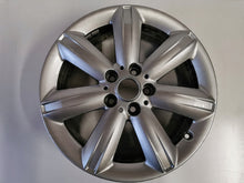 Laden Sie das Bild in den Galerie-Viewer, 1x Alufelge 17 Zoll 6.5&quot; 5x112 39ET Glanz Silber 6856041 Mini Countryman F60