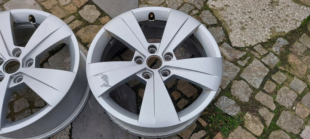 1x Alufelge 17 Zoll 6.5" 5x112 41ET Glanz Silber 3V0601025A Audi Superb Iii