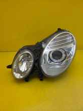 Laden Sie das Bild in den Galerie-Viewer, Frontscheinwerfer Mercedes-Benz W211 Xenon Links Scheinwerfer Headlight SCH4562725400bq