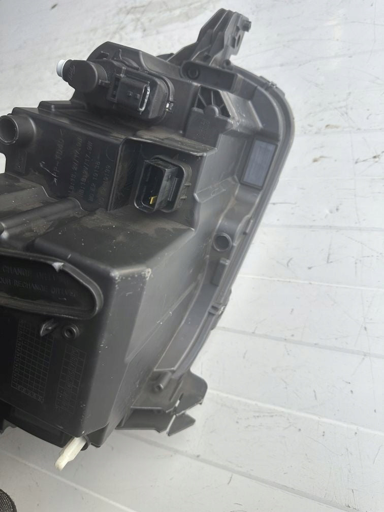 Frontscheinwerfer Citroën C3 III 9836267180 LED Ein Stück (Rechts oder Links)