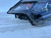 Laden Sie das Bild in den Galerie-Viewer, Frontscheinwerfer Mitsubishi Outlander III 8301D3-31 LED Links Headlight