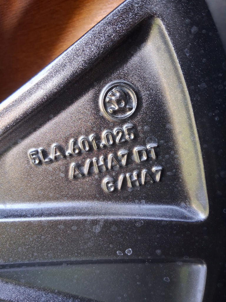 1x Alufelge 19 Zoll 8.0" 5x112 45ET Glanz Graphit 5LA601025A Mg Octavia I FEL8704962317wj