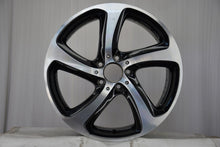 Load image into Gallery viewer, 1x Alufelge 18 Zoll 8.0" 5x112 43ET Glanz Schwarz A2134013200 Mercedes-Benz FEL1057044363cl