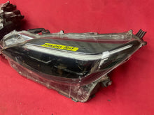 Laden Sie das Bild in den Galerie-Viewer, Frontscheinwerfer Toyota Yaris Cross 0D-314 LED Ein Satz Scheinwerfer Headlight SCH2128816489jj