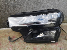 Laden Sie das Bild in den Galerie-Viewer, Frontscheinwerfer Skoda Karoq 57B941009 Links Scheinwerfer Headlight SCH1538346927kw