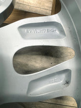 Load image into Gallery viewer, 1x Alufelge 17 Zoll 7.5" 5x120 32ET Glanz Silber 6787576 BMW F26 X3 F25 FEL4797262307eo