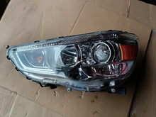 Laden Sie das Bild in den Galerie-Viewer, Frontscheinwerfer Mitsubishi Asx P9135L L9135R Xenon Rechts oder Links