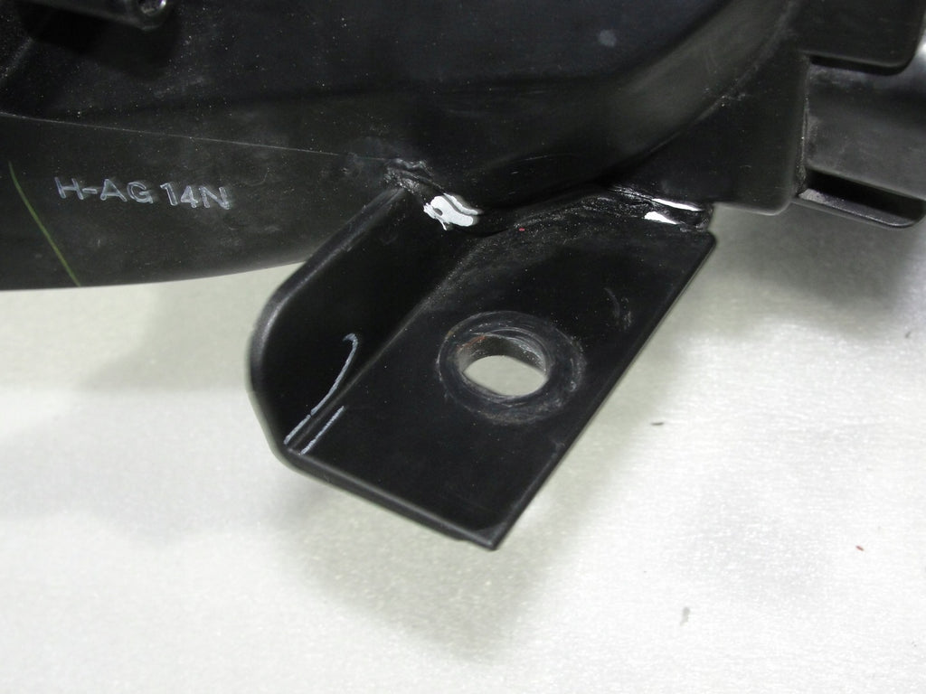 Frontscheinwerfer Mitsubishi Space Star 8301D446 8301D445 Rechts oder Links