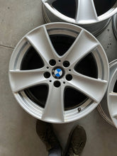 Load image into Gallery viewer, 4x Alufelge 18 Zoll 8.5" 5x120 48ET Glanz Schwarz 6770200 BMW T6 T5 Rim Wheel FEL1839891976mf