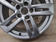 Load image into Gallery viewer, 1x Alufelge 17 Zoll 7.0" 5x112 42ET Glanz Silber 8W0601025P Audi A4 Rim Wheel FEL6360651742rb