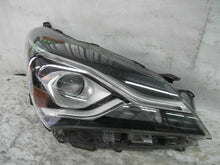 Laden Sie das Bild in den Galerie-Viewer, Frontscheinwerfer Toyota Yaris LED Rechts Scheinwerfer Headlight