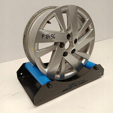 Laden Sie das Bild in den Galerie-Viewer, 1x Alufelge 15 Zoll 5.5" 5x100 40ET Glanz Silber 2G0601025BB VW Polo Iv FEL2123055133ck