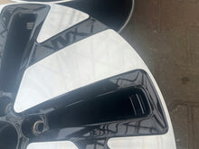 Laden Sie das Bild in den Galerie-Viewer, 1x Alufelge 19 Zoll 9.0" 5x112 1T3601025J VW 1t3 Rim Wheel FEL4611771573ts