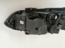Laden Sie das Bild in den Galerie-Viewer, Frontscheinwerfer Honda Civic I 2206200956-00971 LED Rechts Headlight SCH9236101564wi