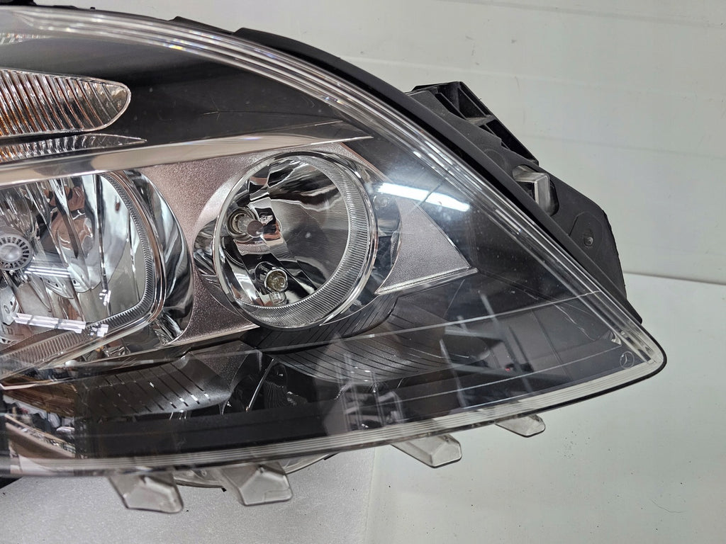 Frontscheinwerfer Mercedes-Benz W246 A2468200261 LED Rechts Headlight