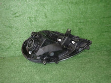Load image into Gallery viewer, Frontscheinwerfer Renault Trafic II 8200701352 Links Scheinwerfer Headlight SCH8730830672hr
