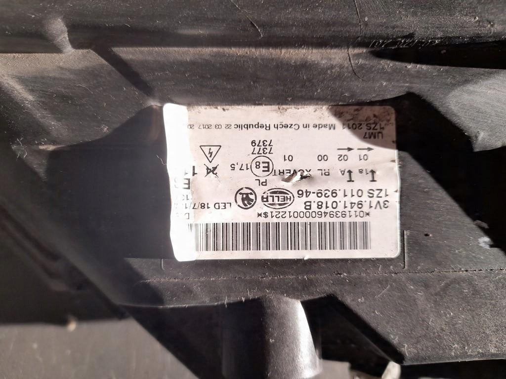 Frontscheinwerfer Skoda Superb III 1ZS01193946 Rechts Scheinwerfer Headlight