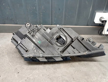 Laden Sie das Bild in den Galerie-Viewer, Frontscheinwerfer Skoda Octavia III 5E1941015F LED Links Scheinwerfer Headlight SCH1978958264kl