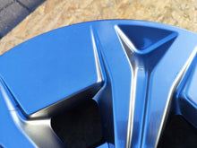 Load image into Gallery viewer, 1x Alufelge 17 Zoll 7.5" 5x112 43ET Glanz Grau 6898036 BMW IX Mini Rim Wheel FEL3471478819oa