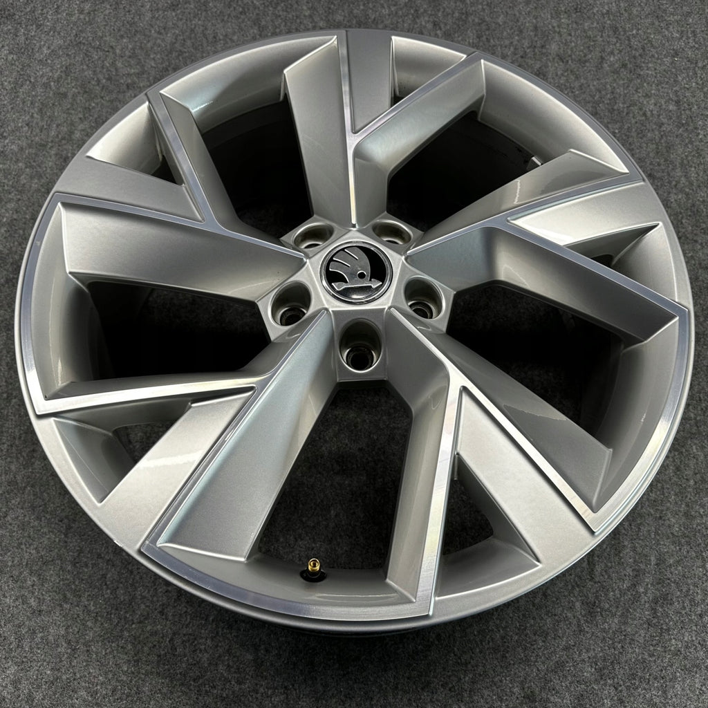 1x Alufelge 19 Zoll 7.0" 5x112 43ET Glanz Silber 565601025 Skoda Kodiaq FEL4126166609rs