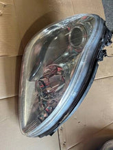 Laden Sie das Bild in den Galerie-Viewer, Frontscheinwerfer Mercedes-Benz W220 A2208203661 Rechts Scheinwerfer Headlight SCH9720332763hp