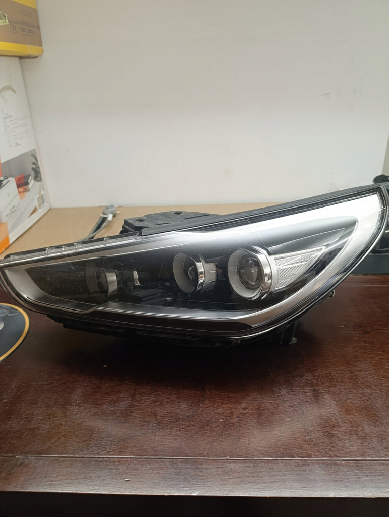 Frontscheinwerfer Hyundai I30 III G4921-21050 Links Scheinwerfer Headlight SCH3641223878lv