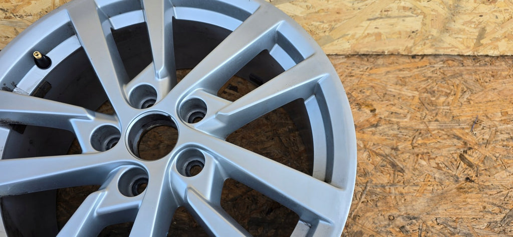 1x Alufelge 17 Zoll 7.5" 5x112 51ET 3V0601025CS Audi A3 Rim Wheel FEL7022327048ul