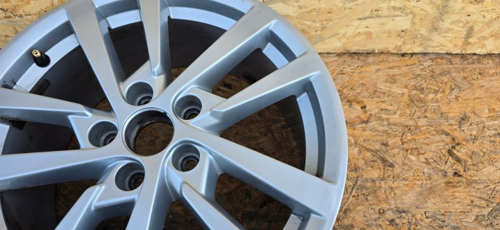 1x Alufelge 17 Zoll 7.5" 5x112 51ET 3V0601025CS Audi A3 Rim Wheel FEL7022327048ul