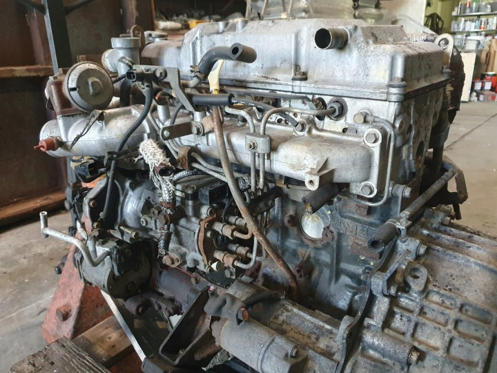 Motor Mitsubishi I 4M42-0AT 245TKm Diesel Engine Komplett MOT9455988196bx