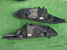 Laden Sie das Bild in den Galerie-Viewer, Frontscheinwerfer Hyundai I30 92101-A6000 Ein Satz Scheinwerfer Headlight SCH3132088016ue
