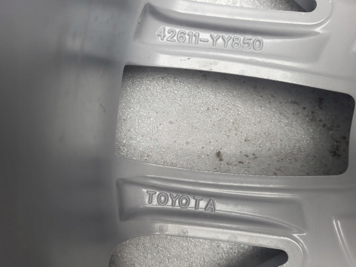 1x Alufelge 17 Zoll 7.5" 5x114.3 40ET Glanz Silber PW457-02003 Toyota Corolla FEL5863721560az