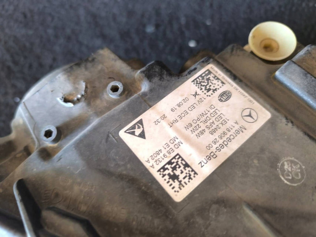 Frontscheinwerfer Mercedes-Benz Cla X118 C118 A1189062600 Rechts Headlight SCH9499031012vk