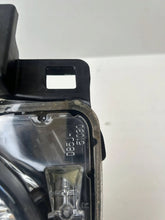 Load image into Gallery viewer, Frontscheinwerfer Mazda 2 DB5J-51030 Rechts Scheinwerfer Headlight