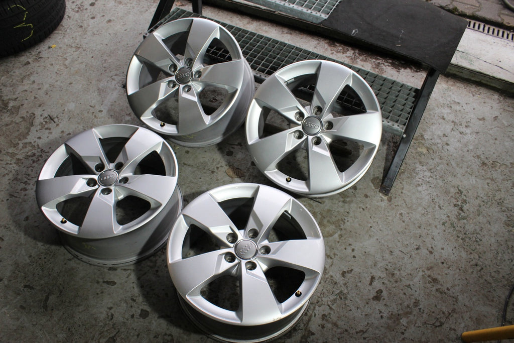 4x Alufelge 17 Zoll 7.0" 5x112 47ET Glanz Silber 8S0601025J- Audi Tt Rim Wheel FEL4113746042aq