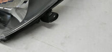Load image into Gallery viewer, Frontscheinwerfer Toyota Yaris Links Scheinwerfer Headlight