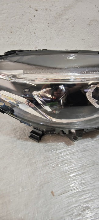 Frontscheinwerfer Mercedes-Benz W246 A2469067001 LED Ein Satz Headlight SCH8875255324og