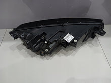 Laden Sie das Bild in den Galerie-Viewer, Frontscheinwerfer Skoda Octavia IV 5E4941015B Full LED Links Headlight SCH1227869856yb