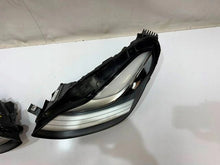 Laden Sie das Bild in den Galerie-Viewer, Frontscheinwerfer Tesla Model 3 107737500C Full LED Ein Satz Headlight SCH7788540632qf