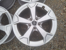 Laden Sie das Bild in den Galerie-Viewer, 4x Alufelge 17 Zoll 6.5" 5x112 38ET Glanz Schwarz 83A601025 Audi Rim Wheel FEL2341509248nf