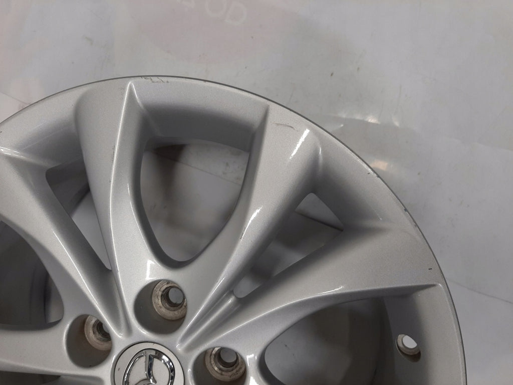 1x Alufelge 17 Zoll 7.0" 5x114.3 52 5ET Glanz Silber 9965467070 Mazda 3 5