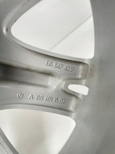 Load image into Gallery viewer, 1x Alufelge 17 Zoll 7.0" 5x112 A1694011502 Mercedes-Benz Rim Wheel FEL8264855965hc