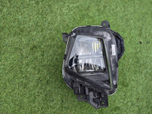 Laden Sie das Bild in den Galerie-Viewer, Frontscheinwerfer Hyundai Tucson 92101N7100 Links Scheinwerfer Headlight SCH4239500452im